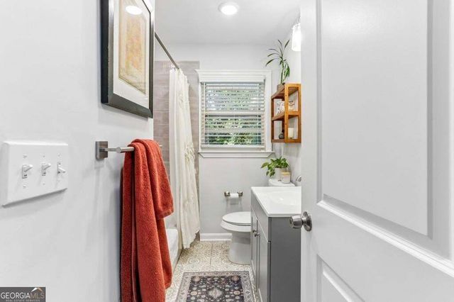 1879 Long, Decatur, GA 30032