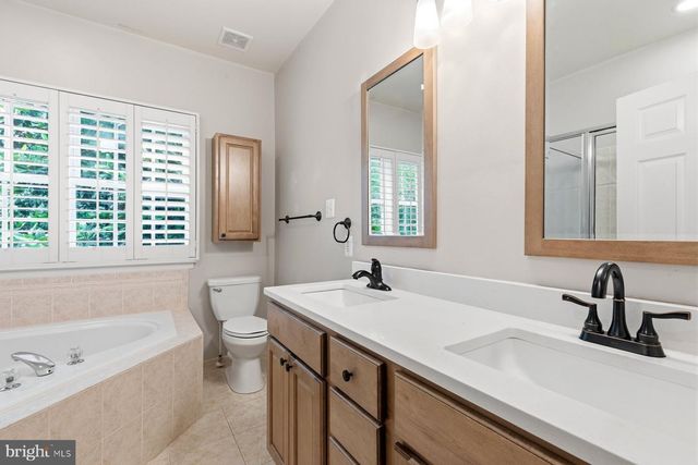 184 HICKORY POINT RD, Pasadena, MD 21122
