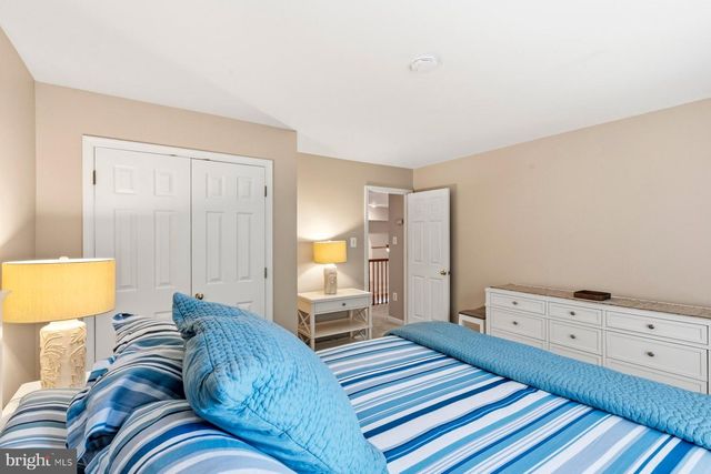 184 HICKORY POINT RD, Pasadena, MD 21122