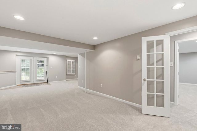 184 HICKORY POINT RD, Pasadena, MD 21122
