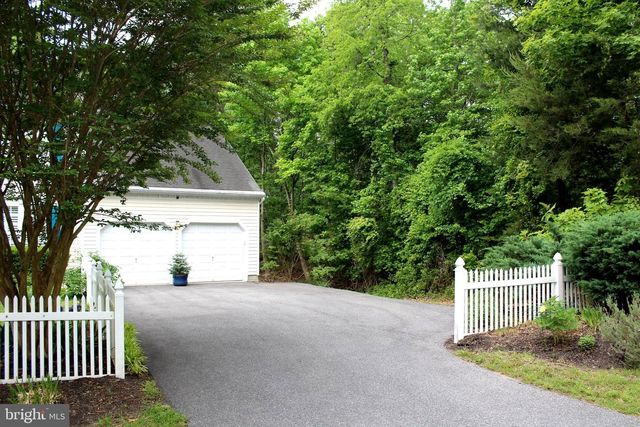 184 HICKORY POINT RD, Pasadena, MD 21122