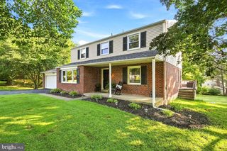 161 SCHOOLHOUSE LN, Glen Mills, PA 19342
