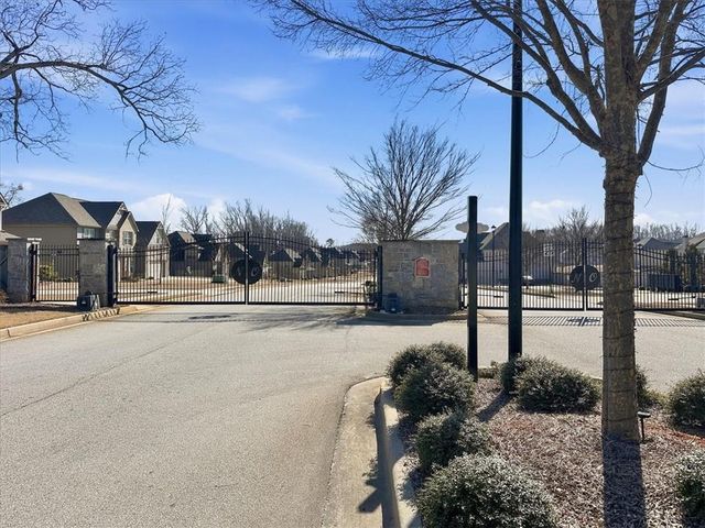 321 Usher Lane, Locust Grove, GA 30248