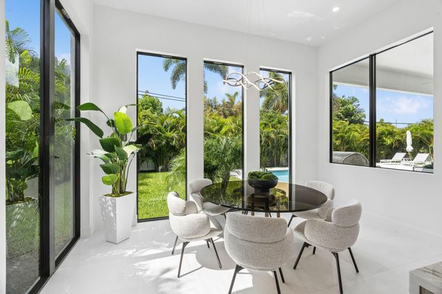 1040 NW 6th Terrace, Boca Raton, FL 33486