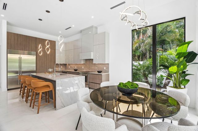 1040 NW 6th Terrace, Boca Raton, FL 33486