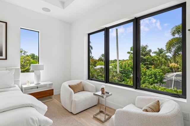 1040 NW 6th Terrace, Boca Raton, FL 33486