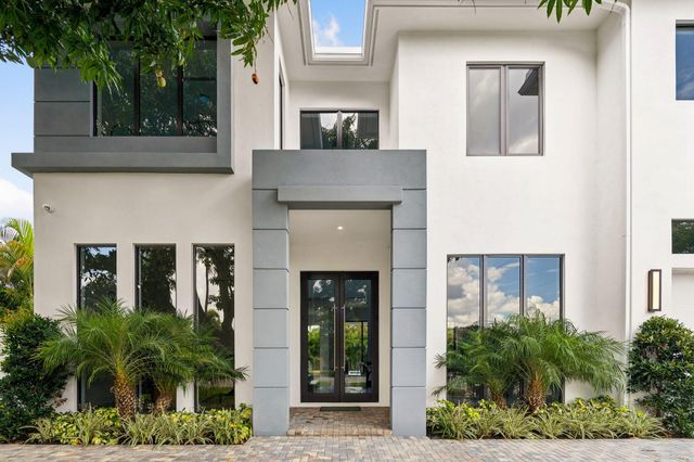 1040 NW 6th Terrace, Boca Raton, FL 33486