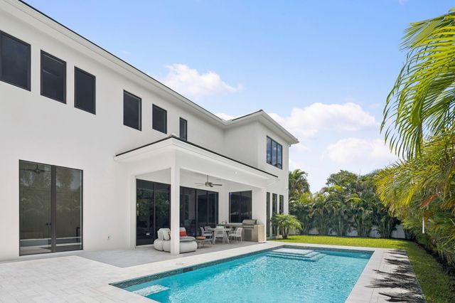 1040 NW 6th Terrace, Boca Raton, FL 33486
