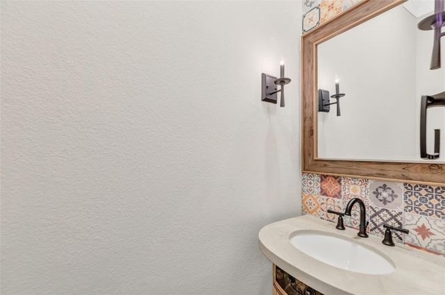 135 Low Country Lane, The Woodlands, TX 77380