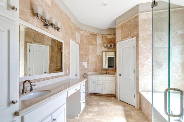 135 Low Country Lane, The Woodlands, TX 77380