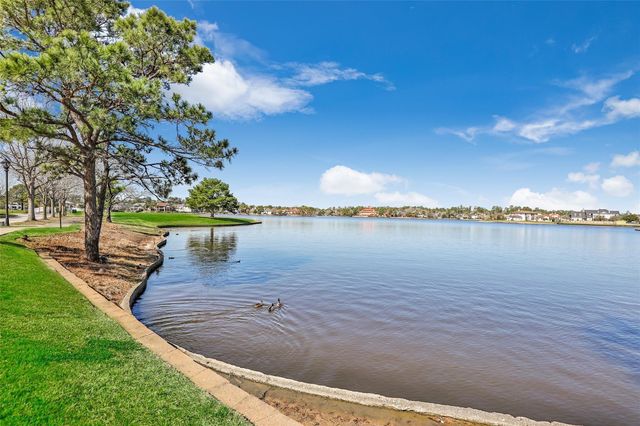 135 Low Country Lane, The Woodlands, TX 77380