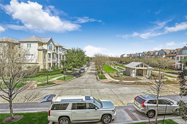 135 Low Country Lane, The Woodlands, TX 77380