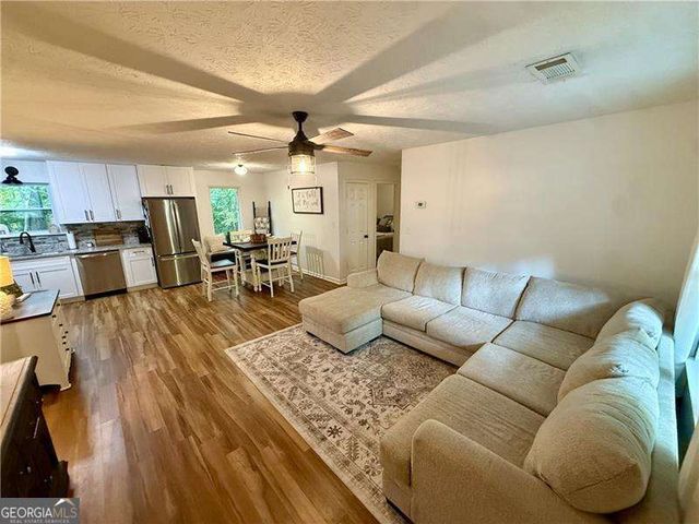 140 Rosewood Drive, Dallas, GA 30132