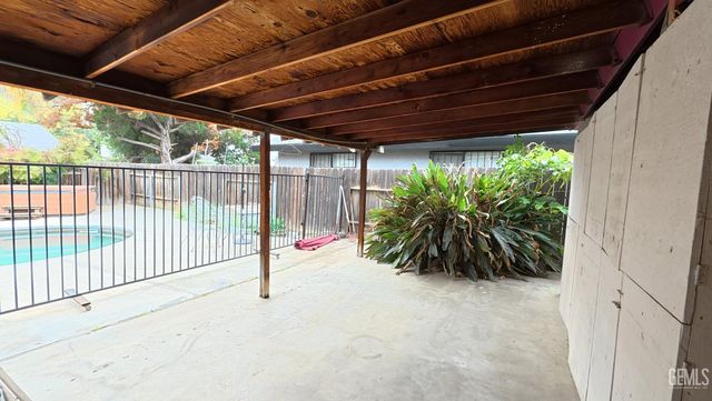 5409 Appletree Lane, Bakersfield, CA 93309