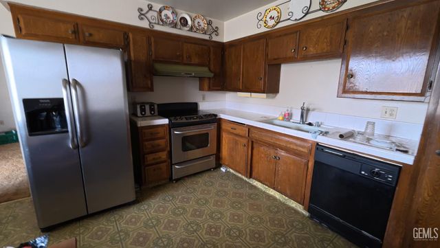 5409 Appletree Lane, Bakersfield, CA 93309