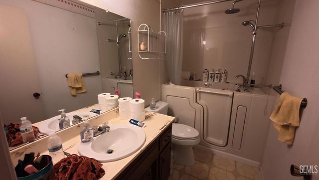 5409 Appletree Lane, Bakersfield, CA 93309