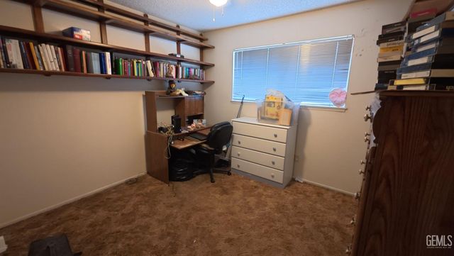 5409 Appletree Lane, Bakersfield, CA 93309