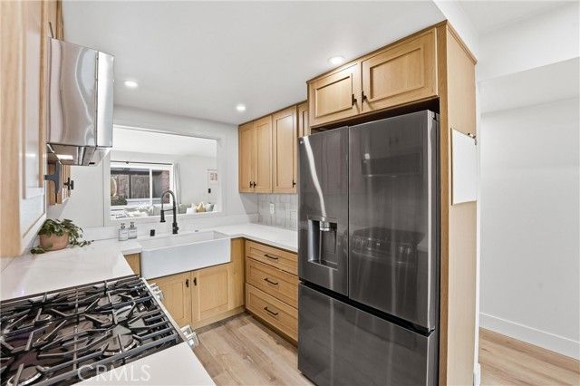 135 Morristown Lane, Costa Mesa, CA 92626