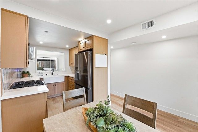 135 Morristown Lane, Costa Mesa, CA 92626