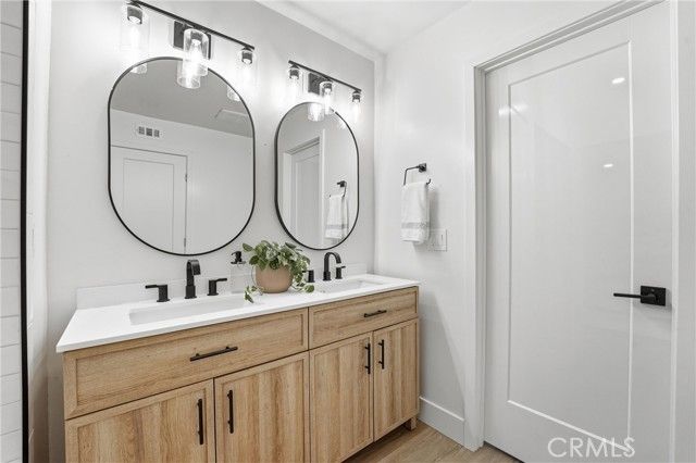 135 Morristown Lane, Costa Mesa, CA 92626