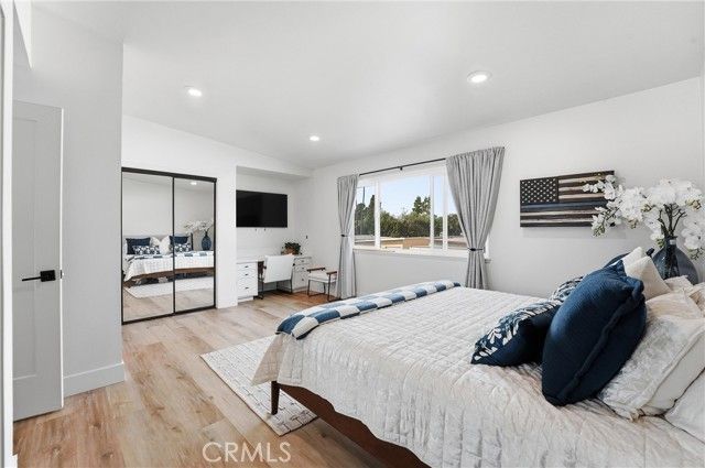 135 Morristown Lane, Costa Mesa, CA 92626