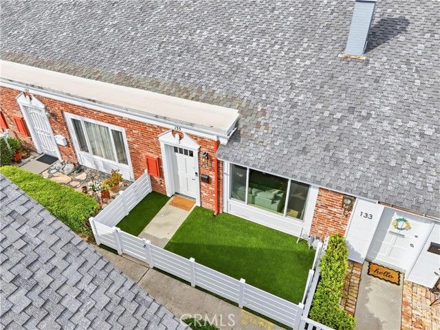 135 Morristown Lane, Costa Mesa, CA 92626