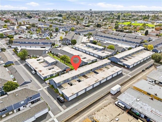 135 Morristown Lane, Costa Mesa, CA 92626