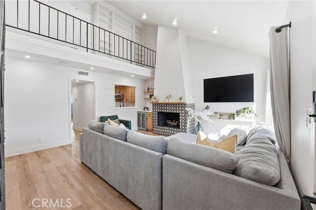 135 Morristown Lane, Costa Mesa, CA 92626