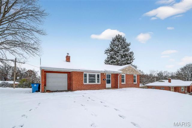 1221 Thatcher Avenue, St Louis, MO 63135