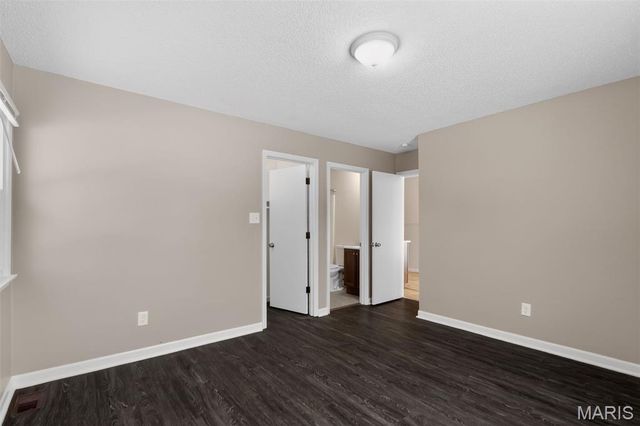 1221 Thatcher Avenue, St Louis, MO 63135