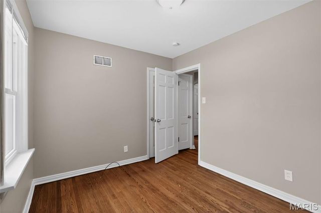 1221 Thatcher Avenue, St Louis, MO 63135