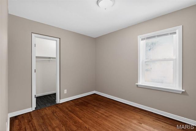 1221 Thatcher Avenue, St Louis, MO 63135