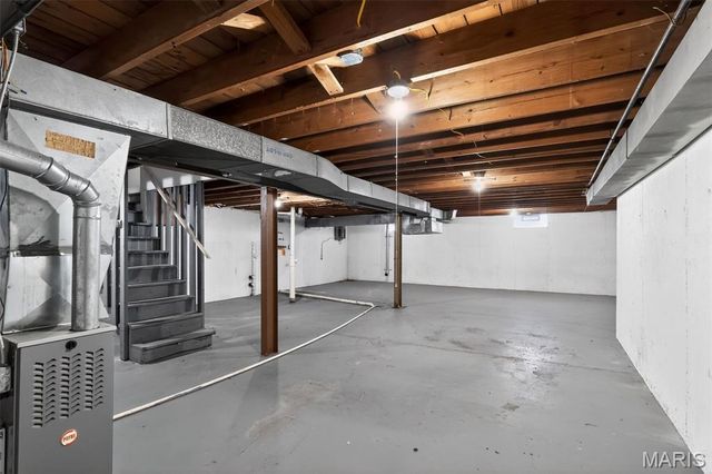 1221 Thatcher Avenue, St Louis, MO 63135