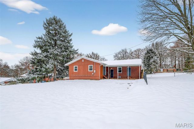 1221 Thatcher Avenue, St Louis, MO 63135