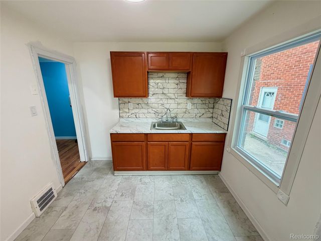 8167 House Street, Detroit, MI 48234