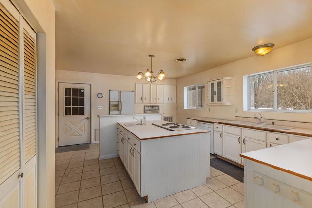 789 7th Street, Plainwell, MI 49080