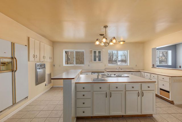 789 7th Street, Plainwell, MI 49080