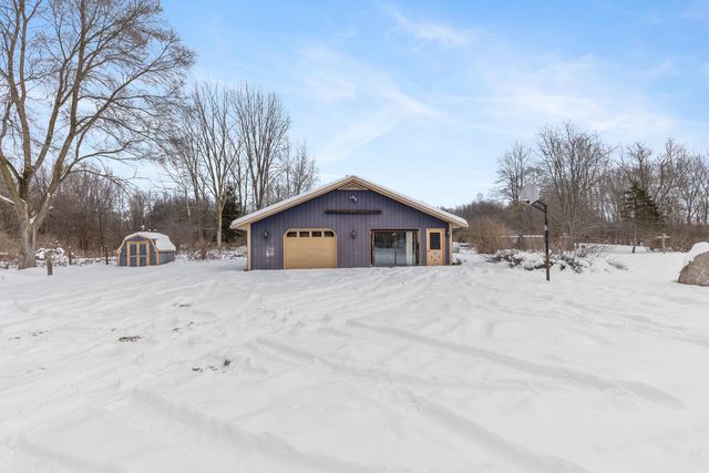 789 7th Street, Plainwell, MI 49080