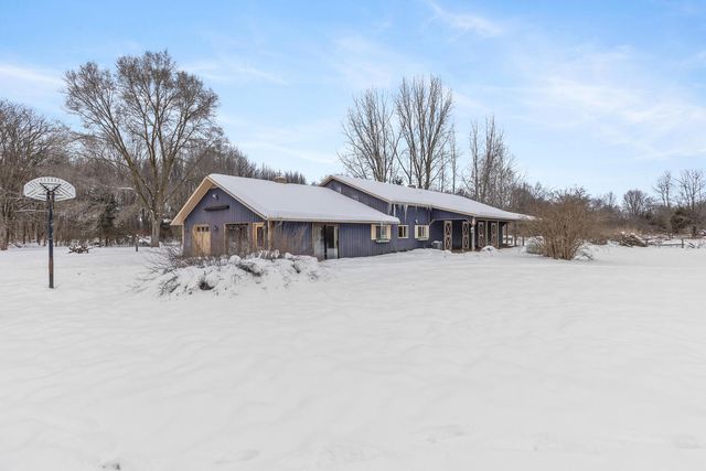 789 7th Street, Plainwell, MI 49080