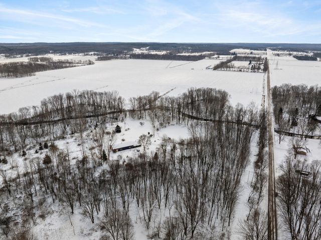 789 7th Street, Plainwell, MI 49080