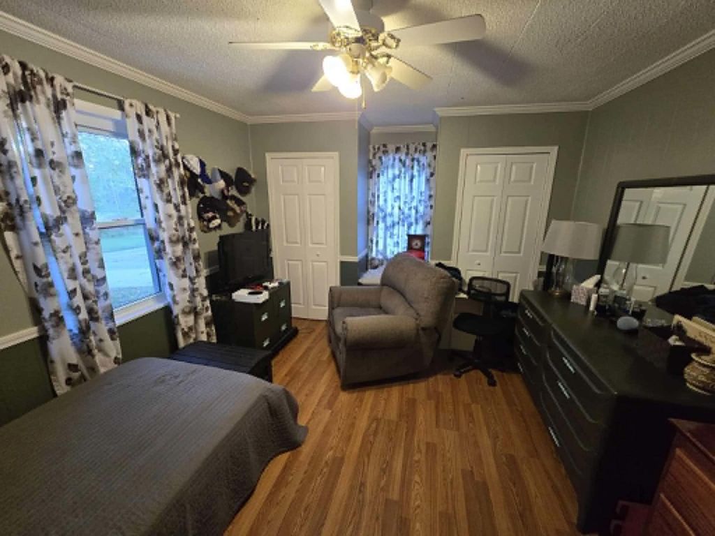 Image 19 of property listing at 16737 N County Farm Lane, Mt Vernon, IL 62864
