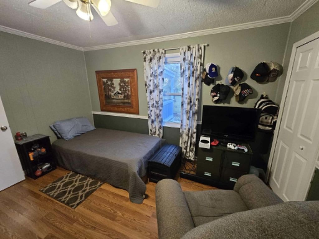 Image 20 of property listing at 16737 N County Farm Lane, Mt Vernon, IL 62864