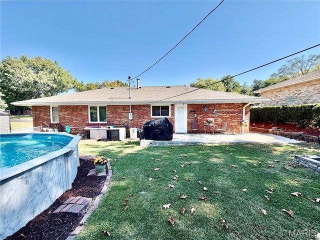 111 Sullivan Street, East Alton, IL 62024