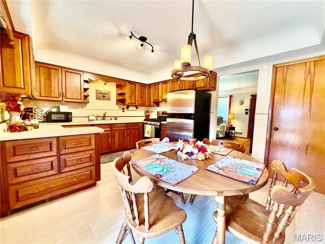 111 Sullivan Street, East Alton, IL 62024