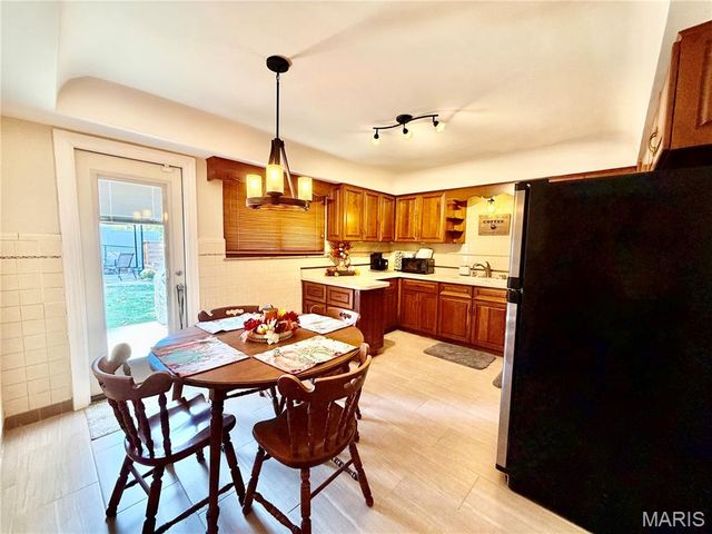 111 Sullivan Street, East Alton, IL 62024