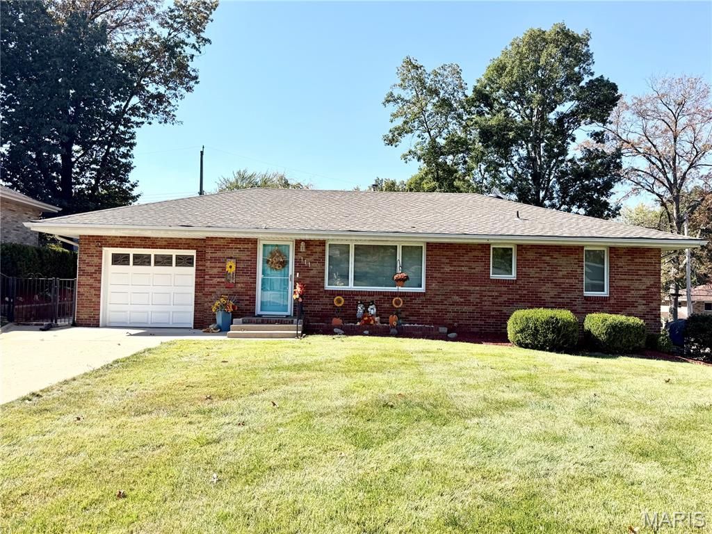 111 Sullivan Street, East Alton, IL 62024