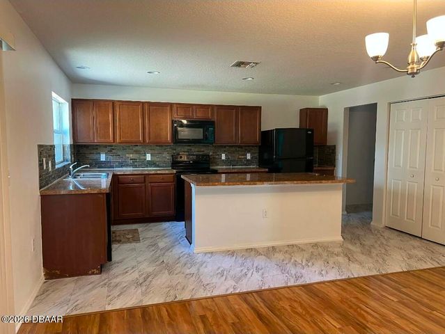 313 Bayberry Lakes Boulevard, Daytona Beach, FL 32124