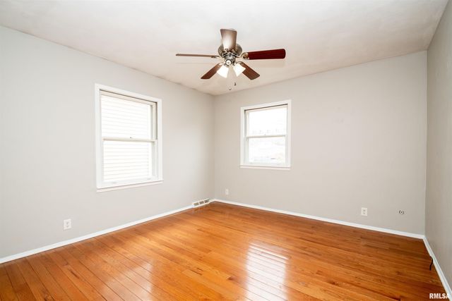 308 E CORRINGTON Avenue, Peoria, IL 61603