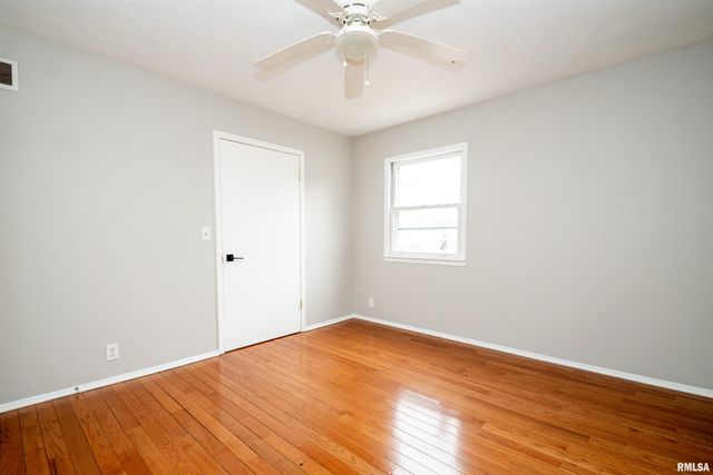 308 E CORRINGTON Avenue, Peoria, IL 61603