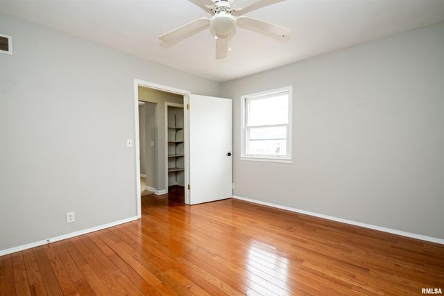 308 E CORRINGTON Avenue, Peoria, IL 61603